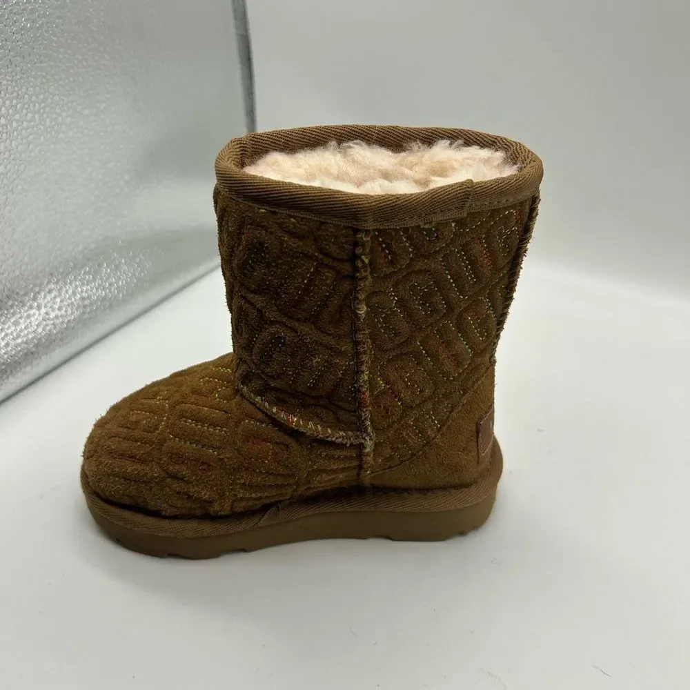 UGG kids classic